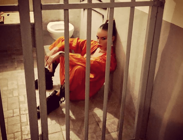 Nina Moric in carcere: ‘Sorpresa a rubare dolciumi in Texas’