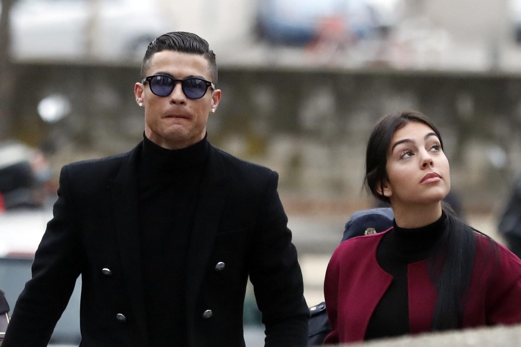Cristiano Ronaldo in lutto: è morto il padre di Georgina Rodriguez