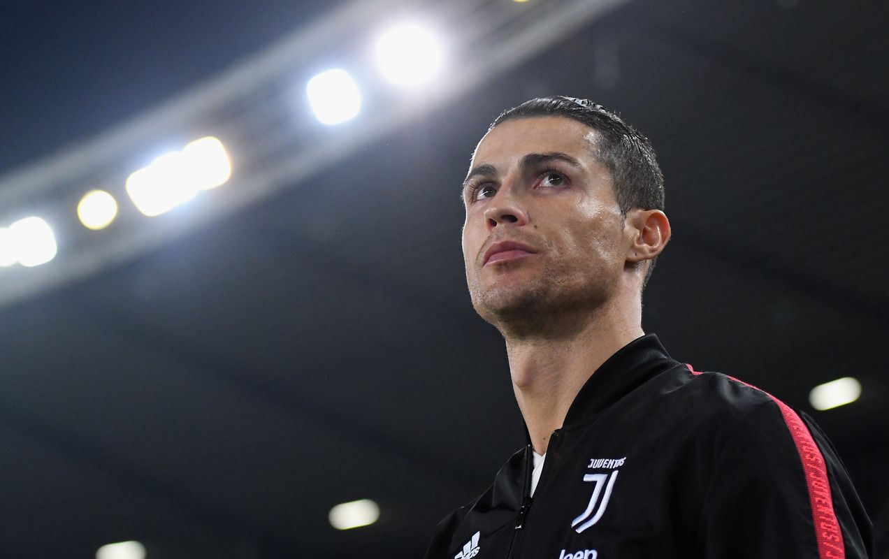 Cristiano Ronaldo torna in Italia, farà la quarantena a Torino