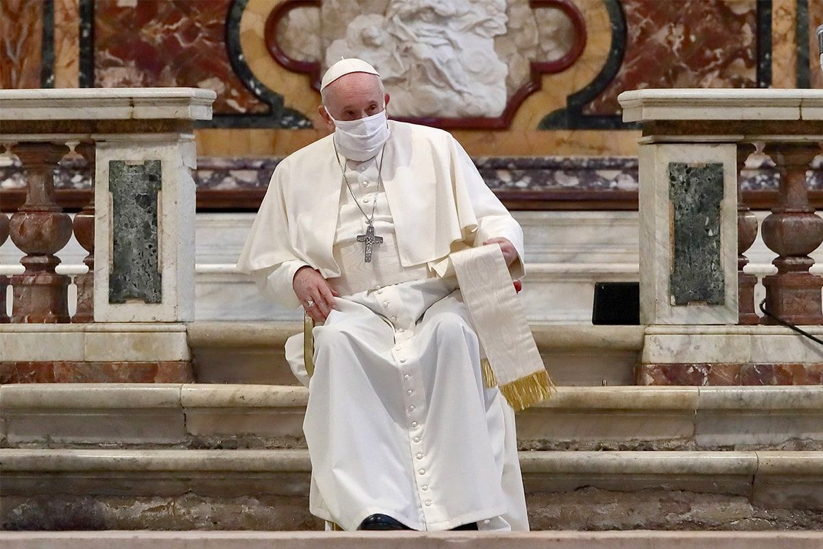 Papa Francesco: “Sì alle unioni civili per le coppie gay”