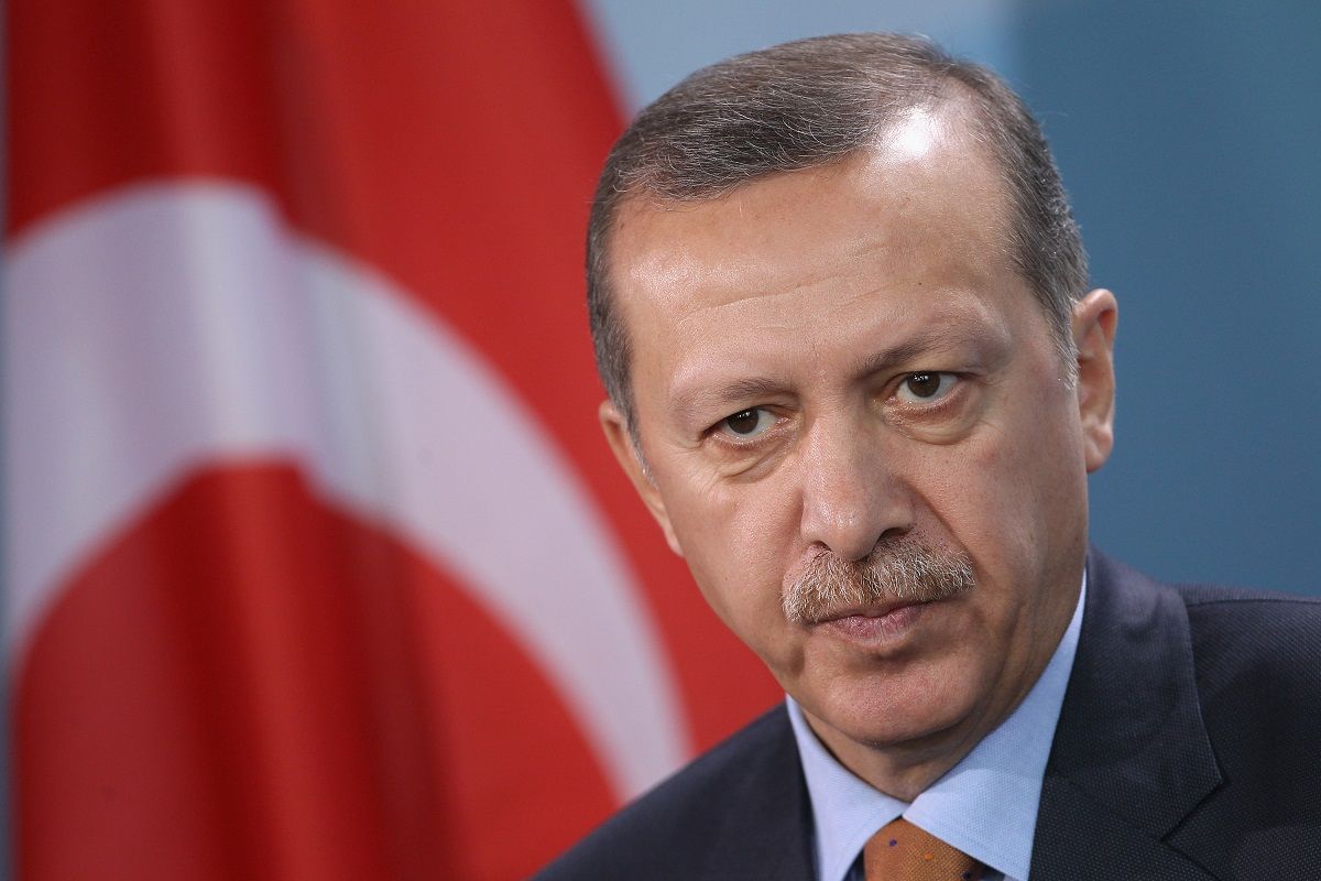 Erdogan risponde a Draghi: maleducato, le sue dichiarazioni danneggiano i rapporti Italia-Turchia