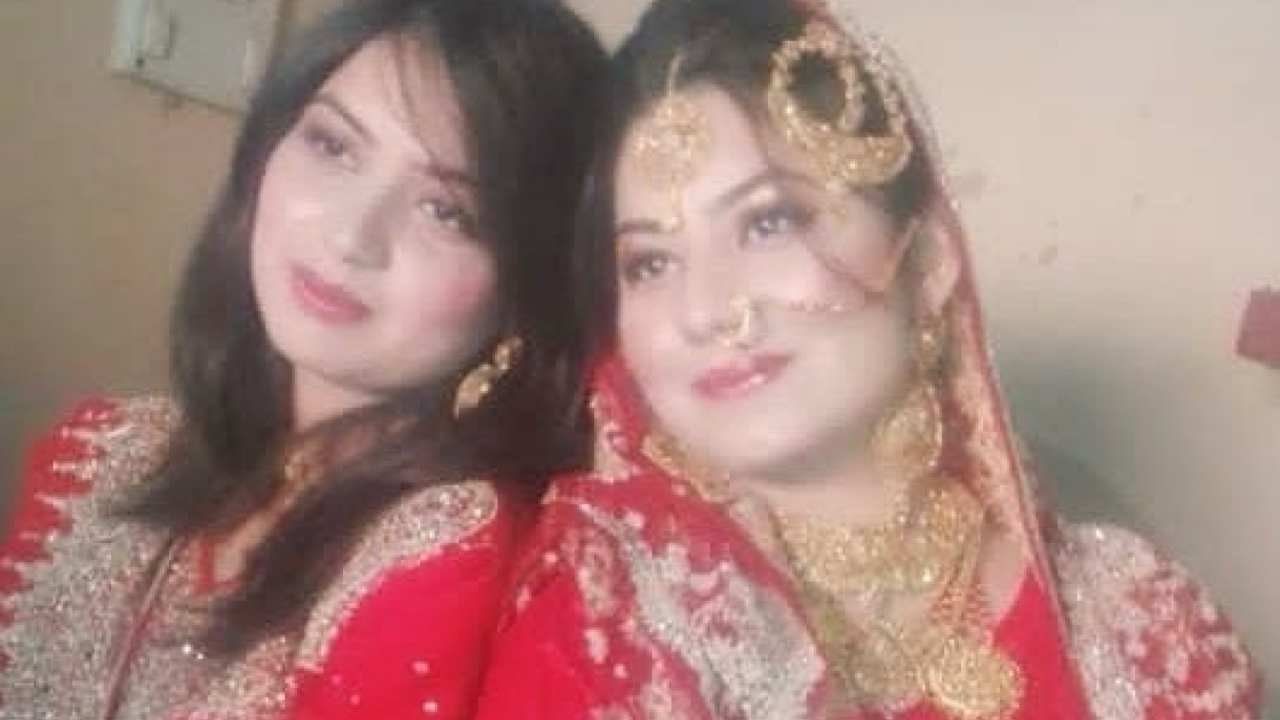Arooj Abbas e Aneesa Abbas