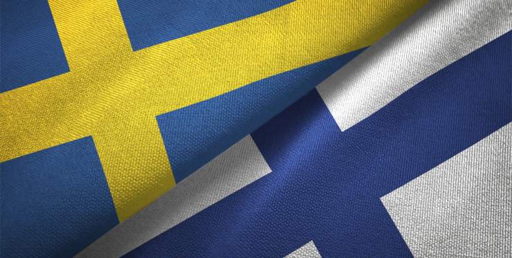 Bandiere di Svezia e Finlandia