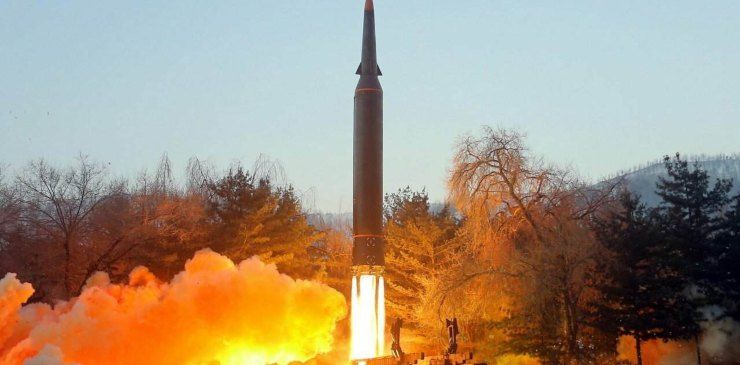 Corea del Nord, lancio missile balistico