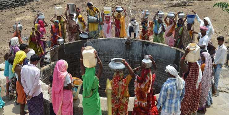 Il caldo in India fa scarseggiare l'acqua