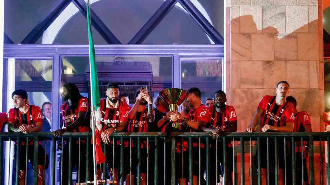 La festa dei calciatori del Milan (Ansa Foto)