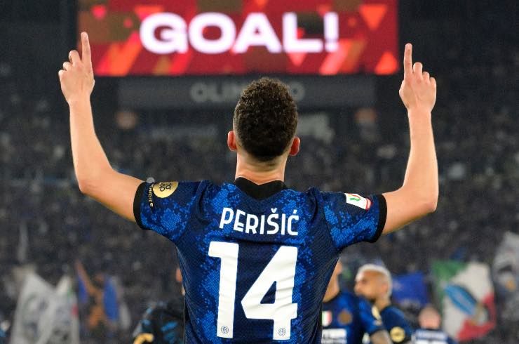 Perisic esulta dopo un gol