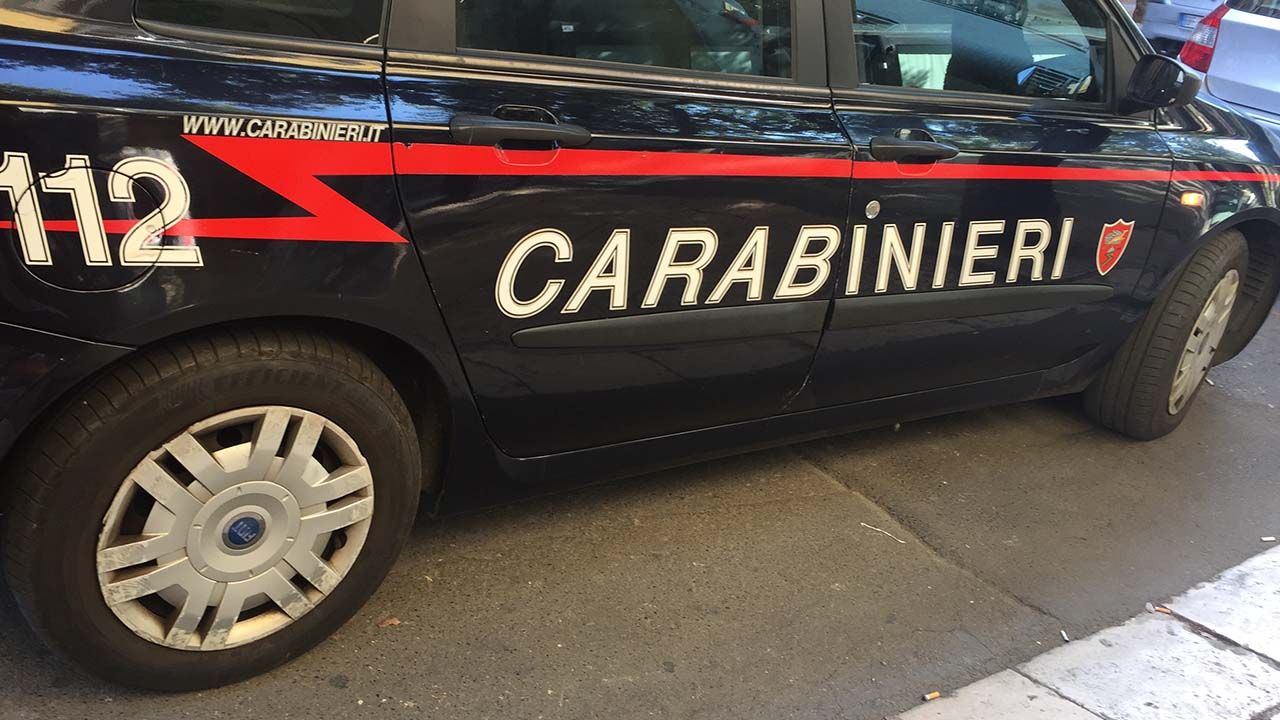 auto dei carabinieri