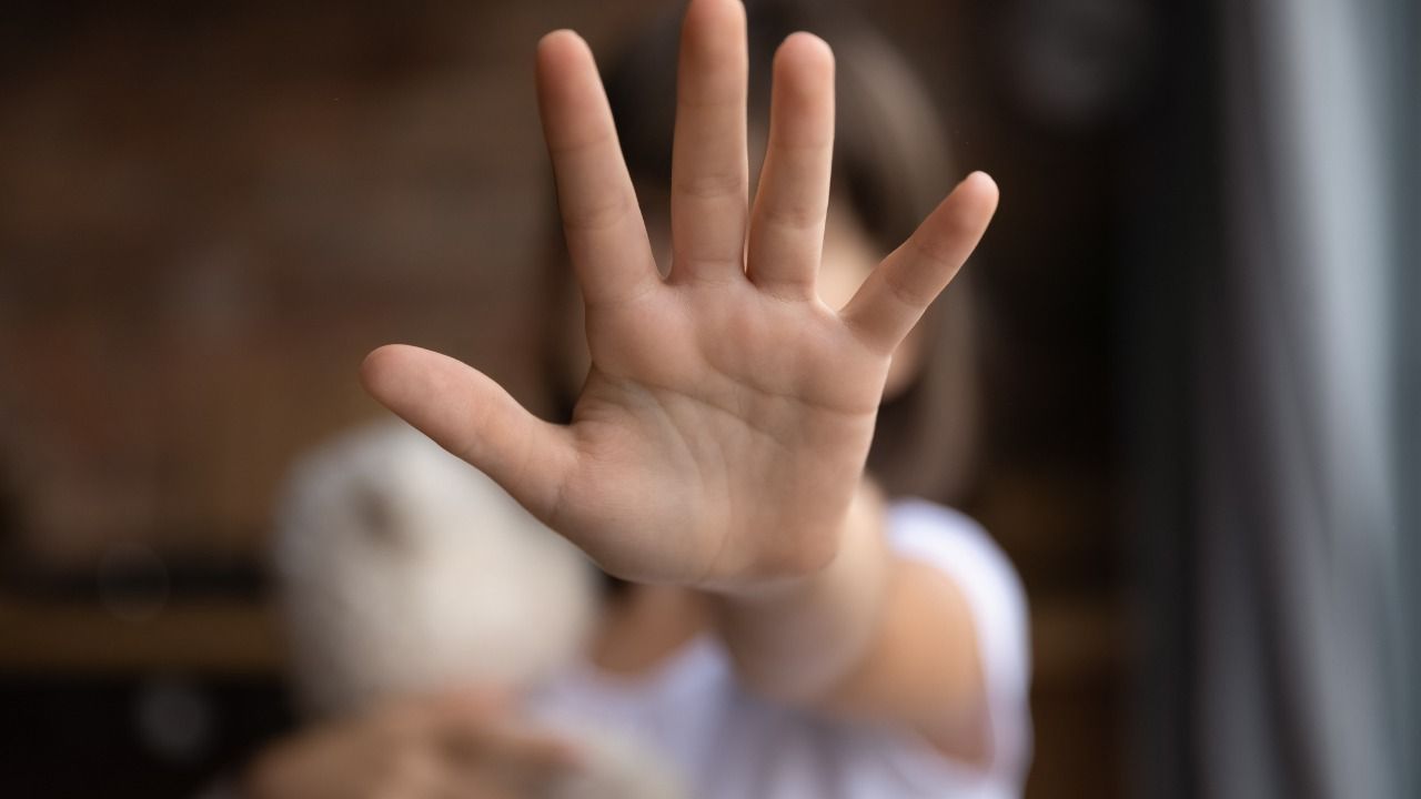 Bambina abbandonata a Milano