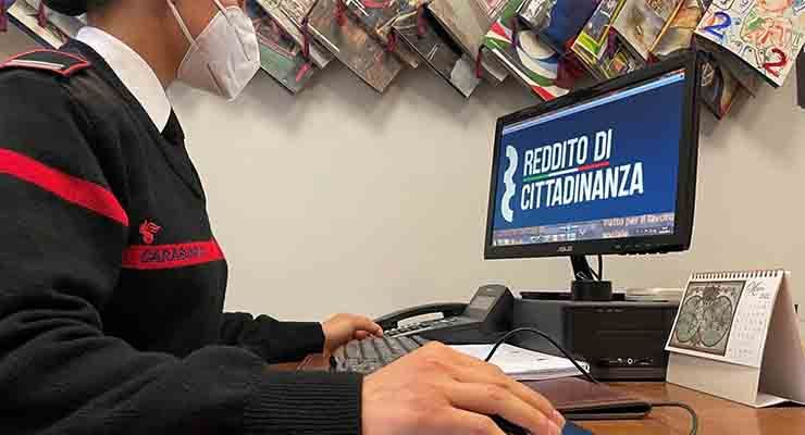 controlli dei carabinieri su reddito cittadinanza