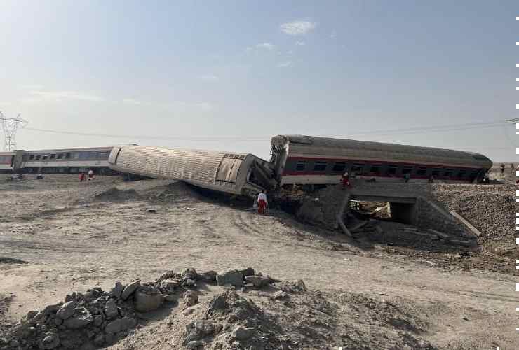 Treno deragliato in Iran 