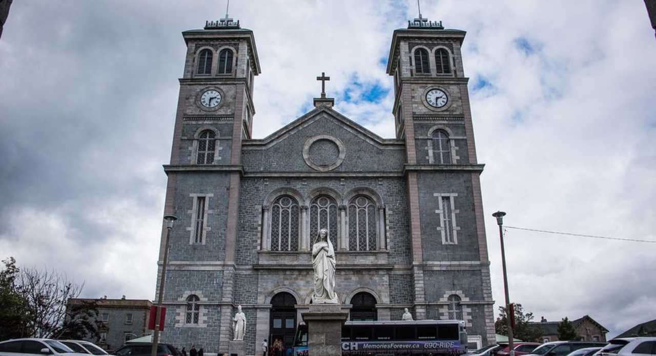Facciata della Basílica di San Battista e San. John,_ nella provincia di Terranova (Canadá)