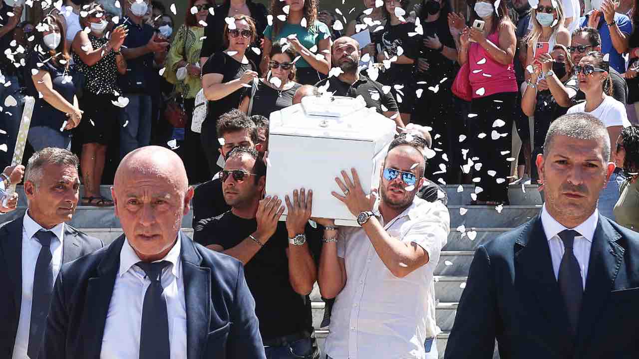 Funerali Andrea Mirabile