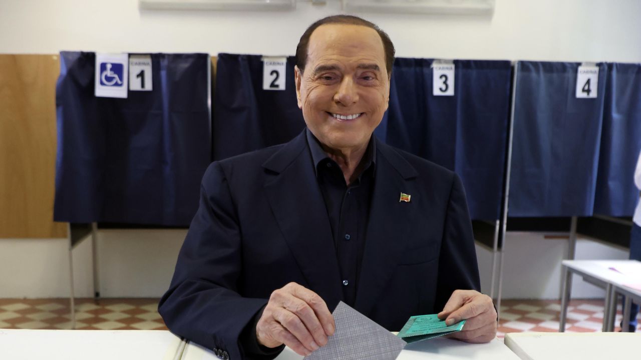 Silvio Berlusconi alle urne