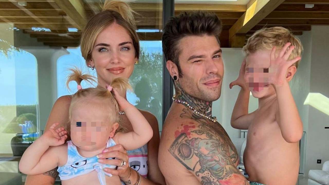 Famiglia ferragnez a Ibiza