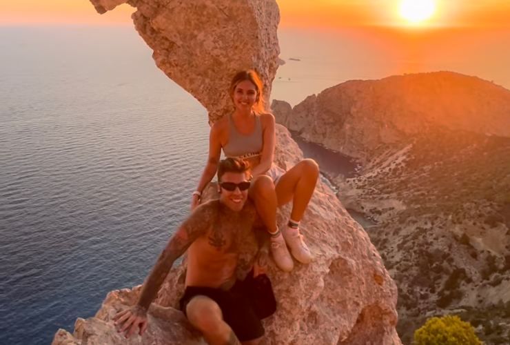 Fedez e Chiara nel video (ig Fedez)