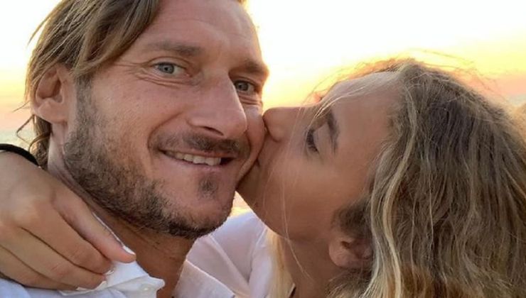 Francesco Totti e Chanel in un selfie su Instagram