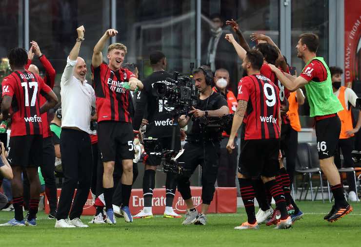 I tifosi del Milan festeggiano