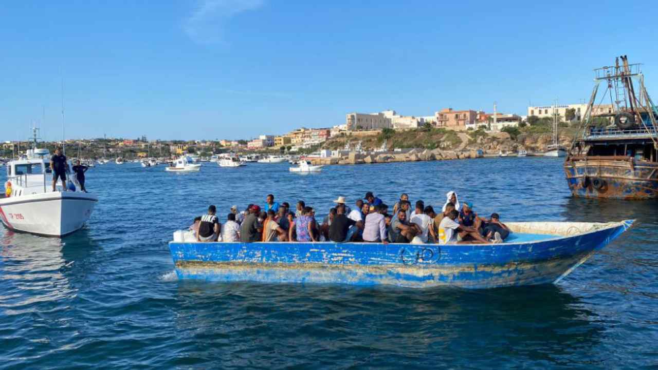 Barchino arrivato nel pomeriggio a Lampedusa.