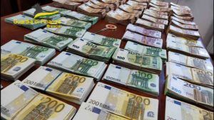 Maxi sequestro della Guardia di Finanza