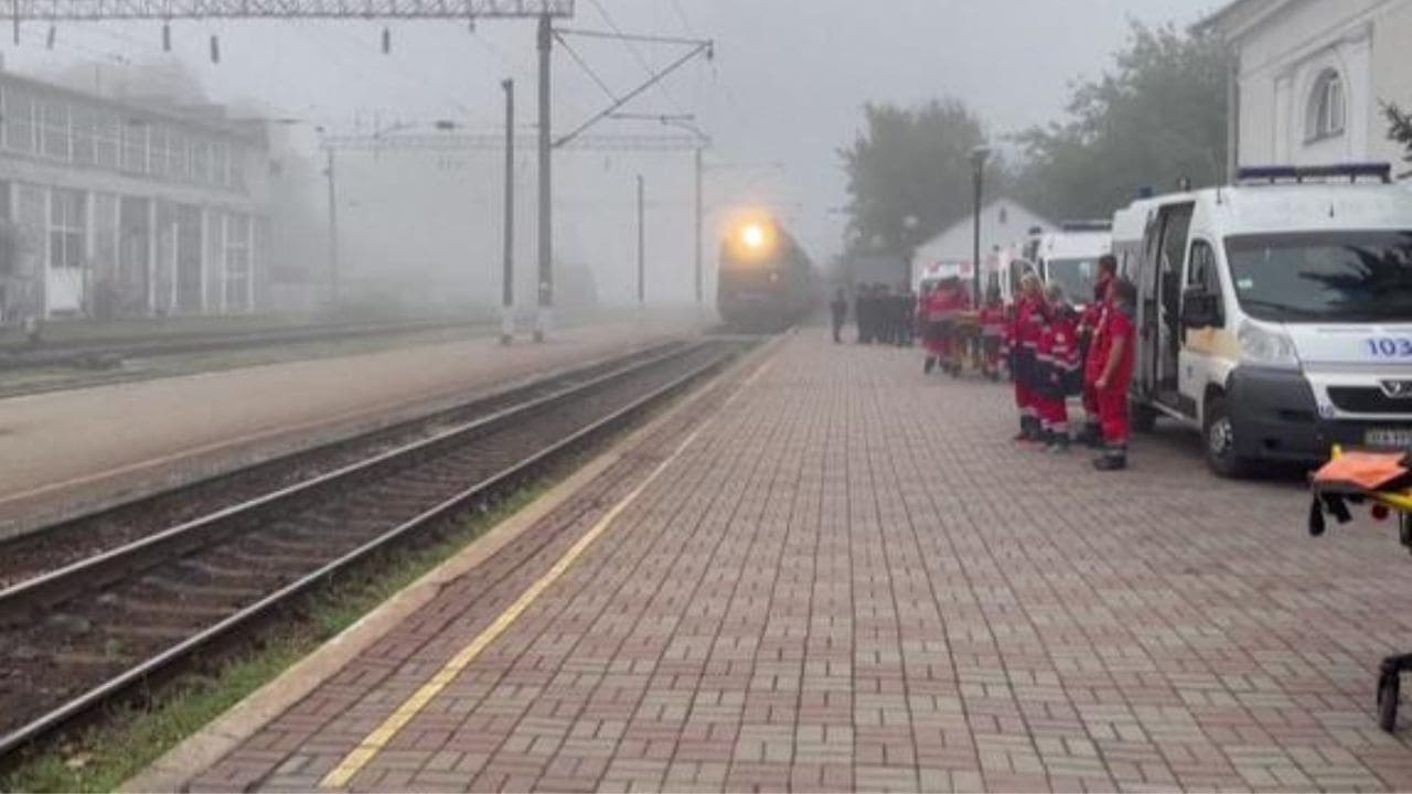 Treno con gli sfollati in arrivo a Kropyvnytsky
