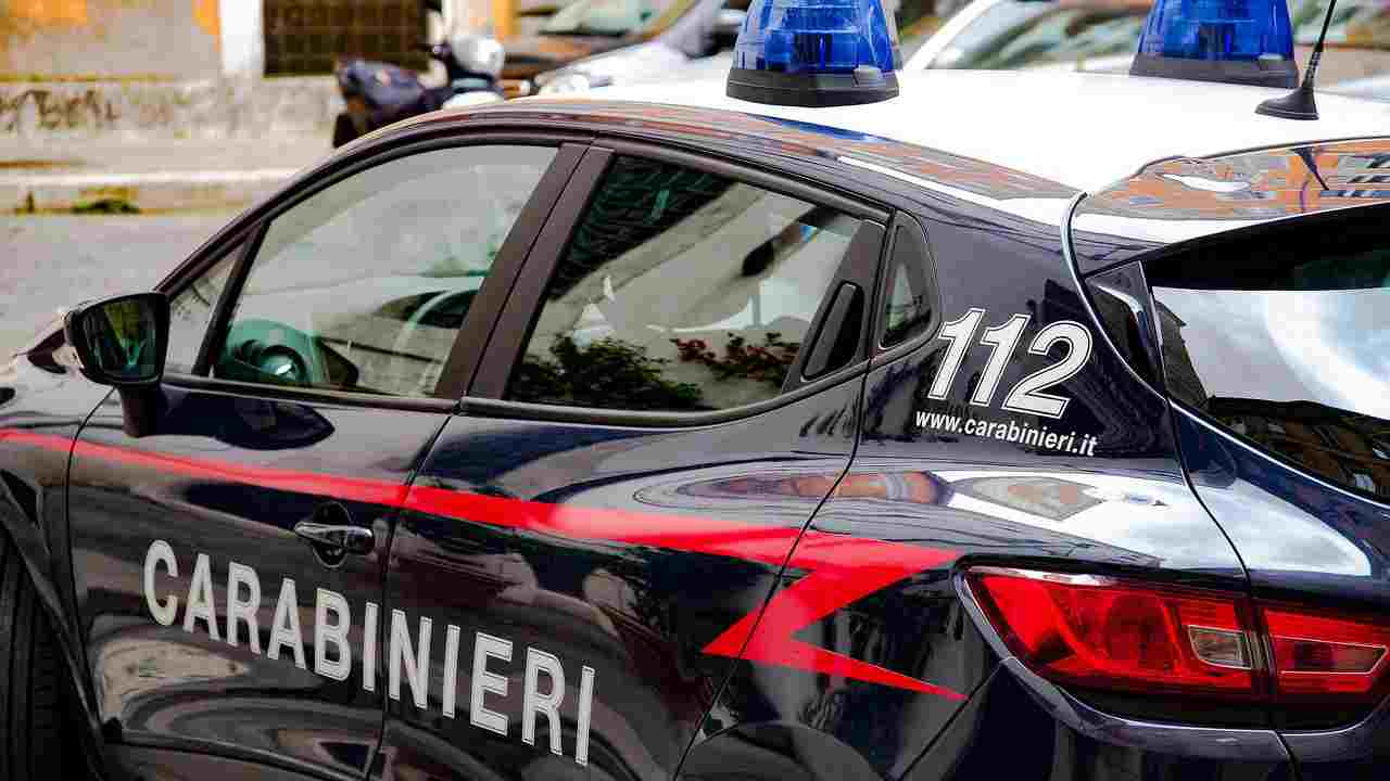 Carabinieri auto