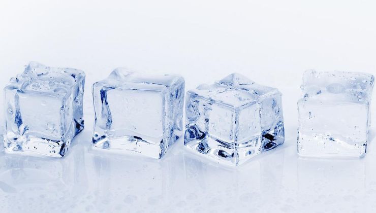 Cubetti di ghiaccio trasparenti 