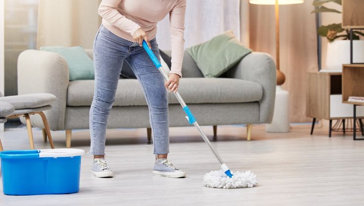 Pulire il pavimento con rimedi naturali