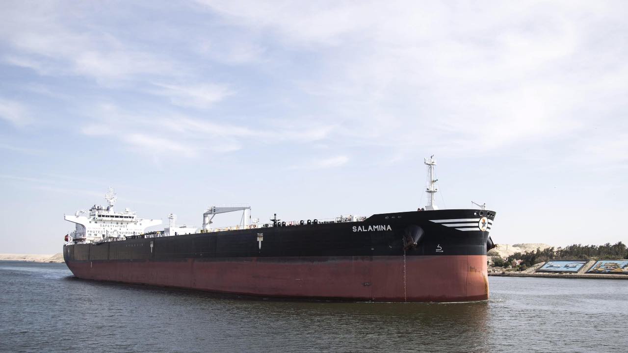Canale di Suez, petroliera
