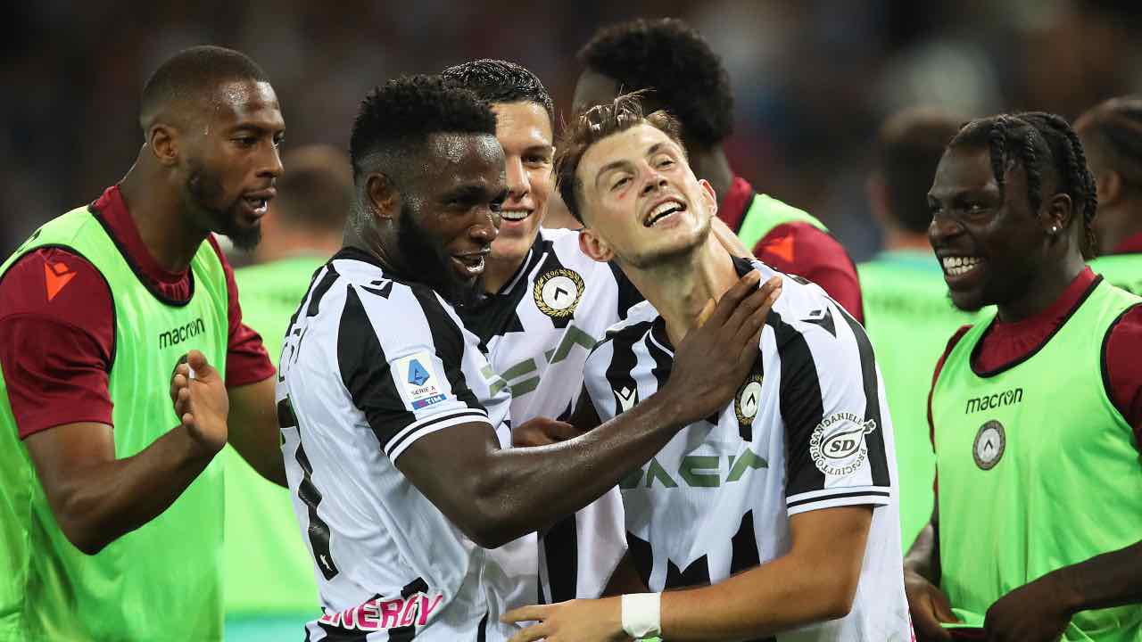 I giocatori dell'Udinese festeggiano