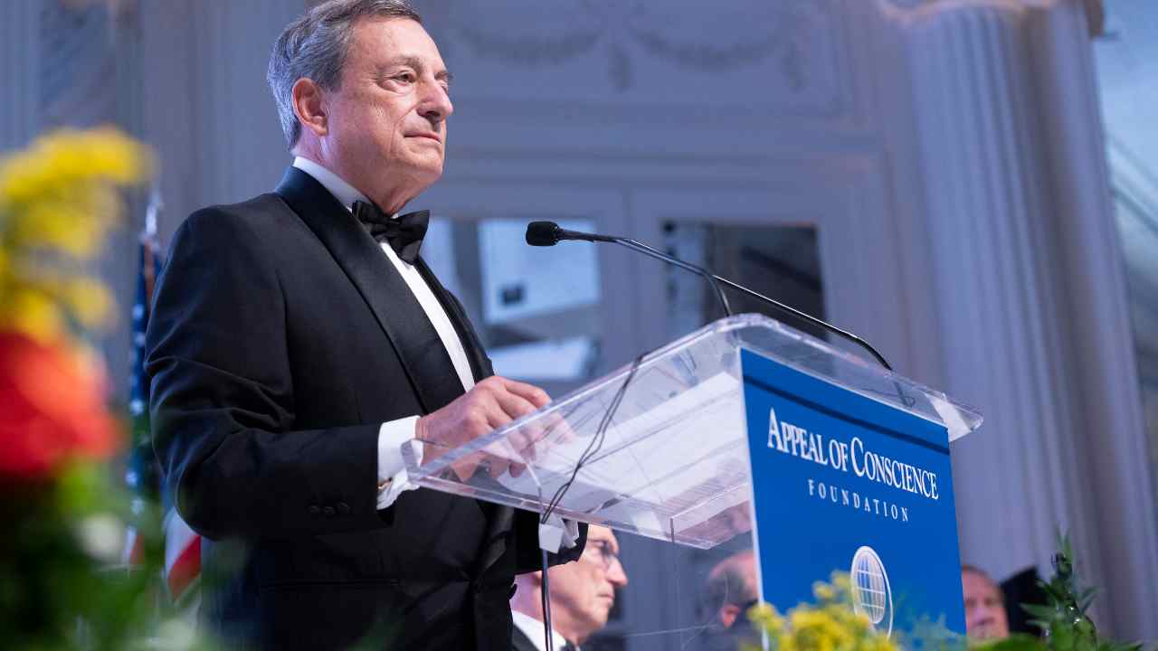 Mario Draghi premiato a NYC come statista dell'anno 