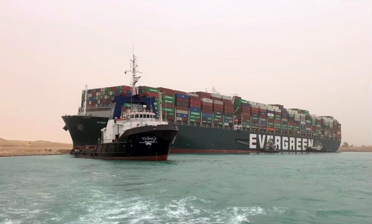 Portacontainer, Canale di Suez