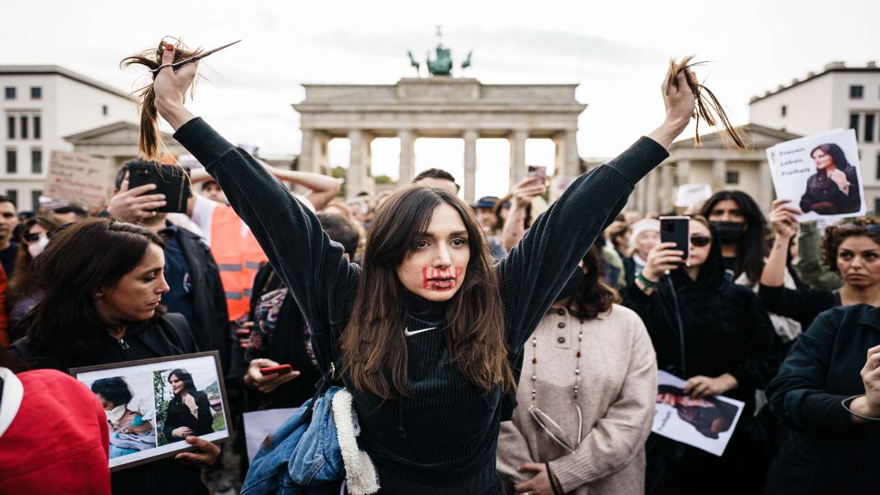 Proteste per la morte di Amini