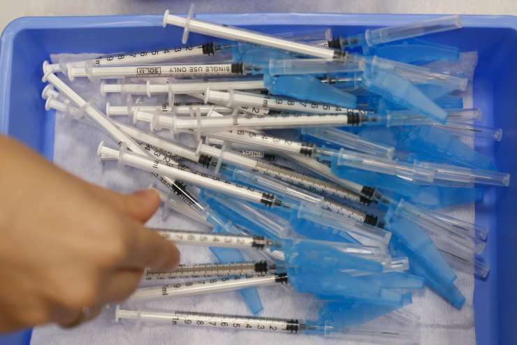 Svezia stop ai vaccini dai 12 ai 17 anni