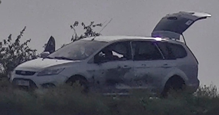 Taxi saltato in area 