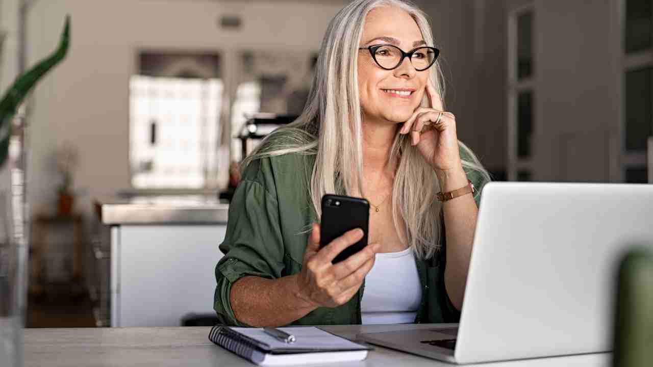 Donna in pensione a 58 anni