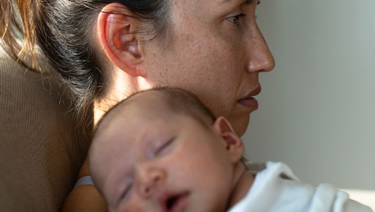 neo mamma pensierosa