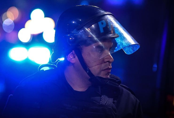 Poliziotto argentino sul luogo dell'attentato alla vicepresidente Cristina Fernández de KirchnerCristina Fernández de Kirchner