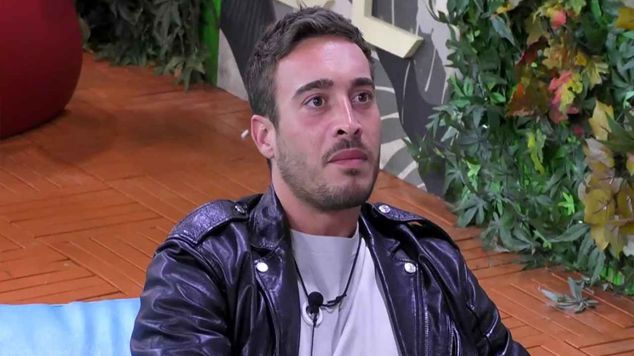 Antonino Spinalbese e il bacio al Gf Vip