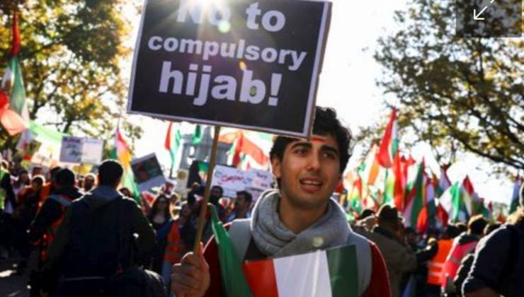 Berlino protesta iran