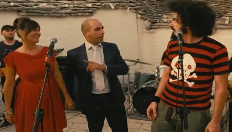 Cado dalle Nubi scena con Caparezza