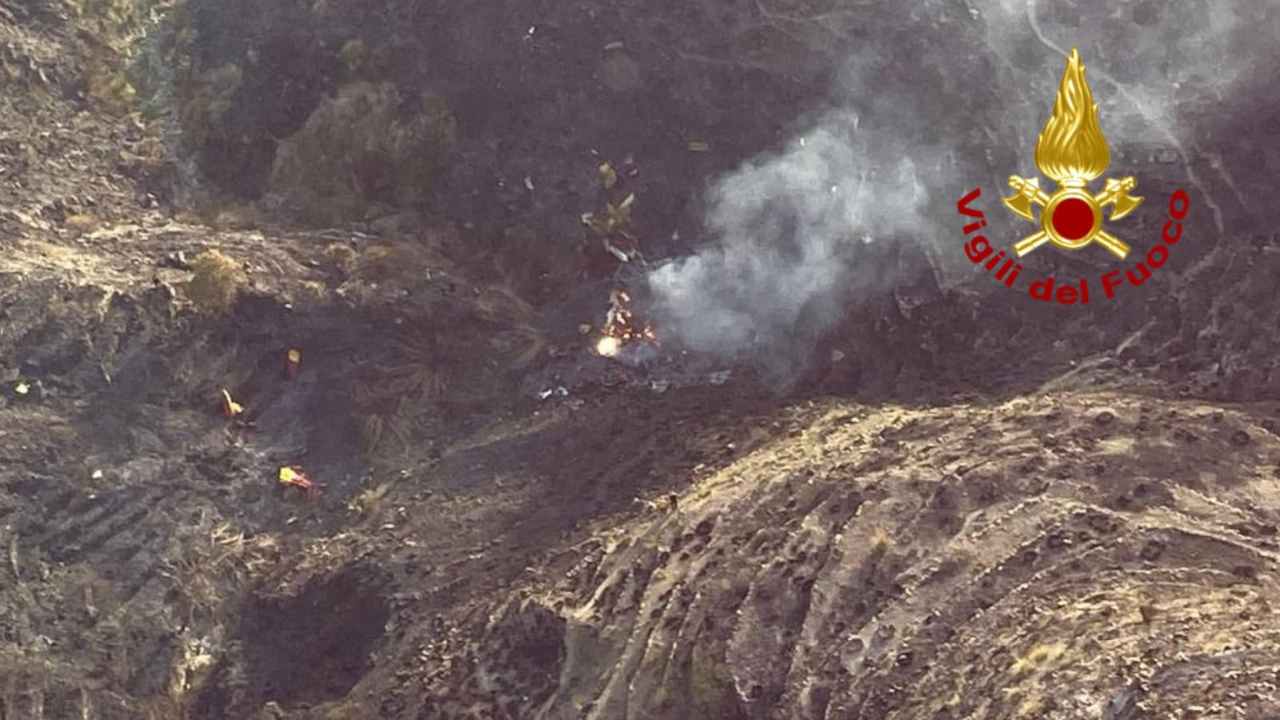 Canadair dei vigili del fuoco precipitato