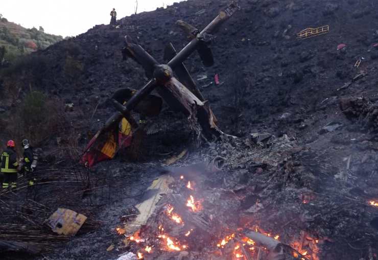 Canadair precipitato sull'Etna