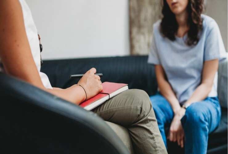 Donna da uno psicologo