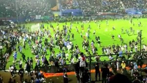 Indonesia scontri allo stadio stadio Kanjuruhan