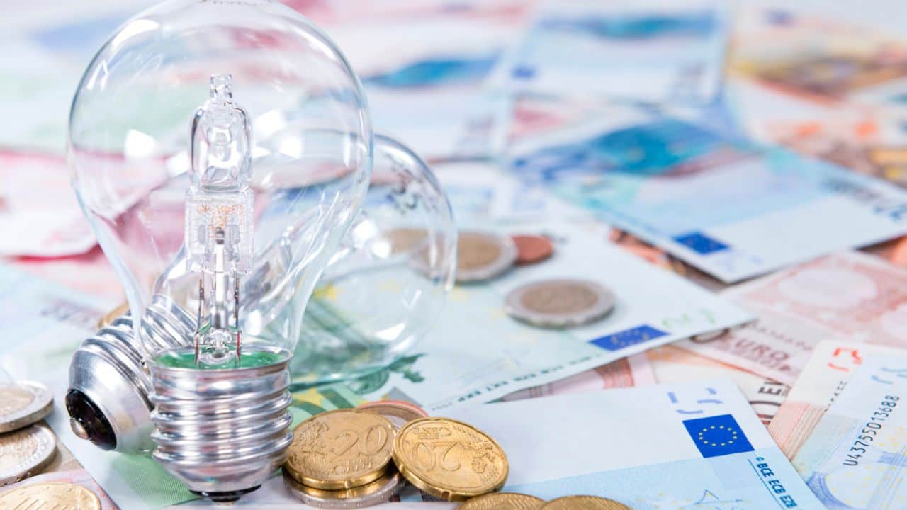 Lampadine e banconote