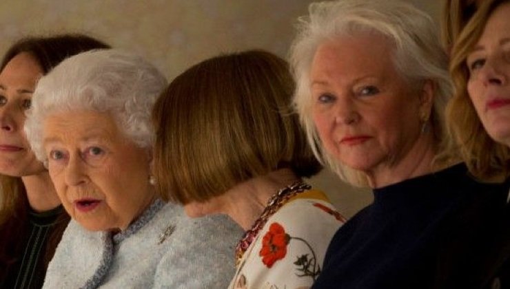 Regina Elisabetta e Angela KellyRegina Elisabetta e Angela Kelly