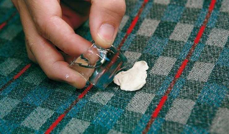 Rimuovere gomma da masticare