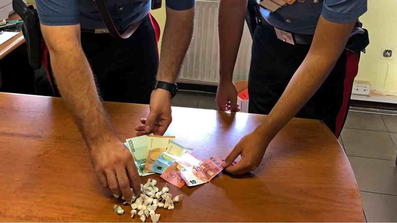 Soldi e droga sequestrati