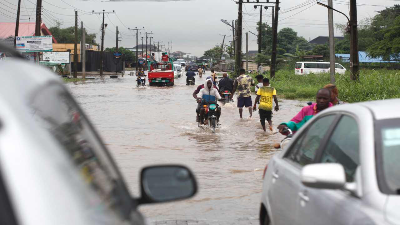 Strade inondate in Nigeria